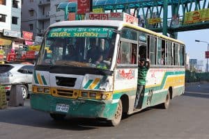 Bangladeş'te otobüs ile ulaşım